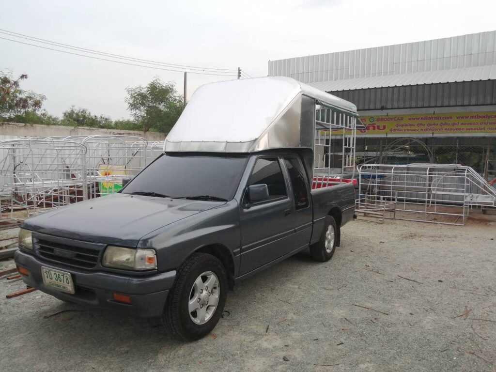 หลังคารถพุ่มพวง