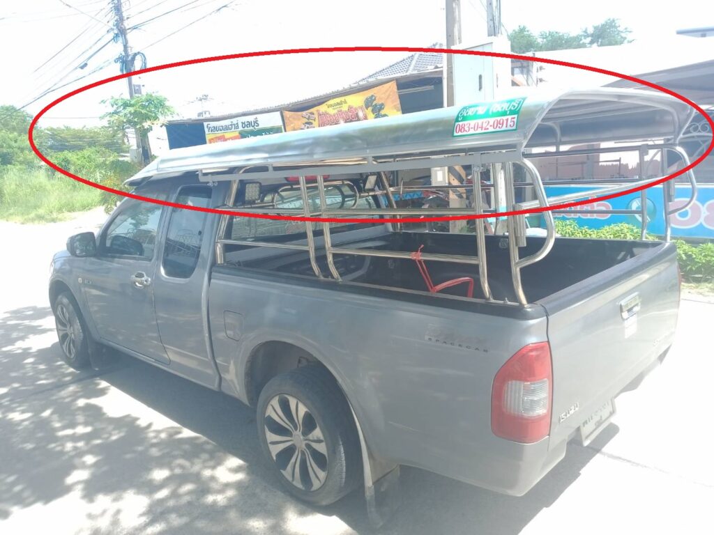 หลังคาสวมคอก