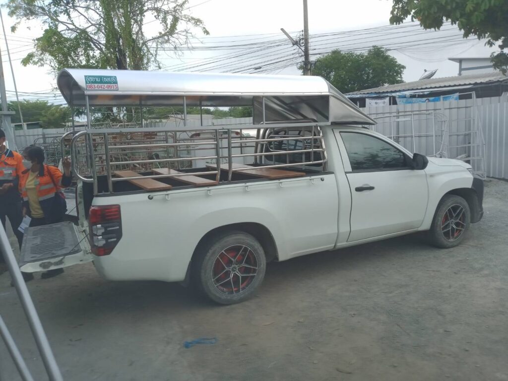 หลังคาสวมคอก