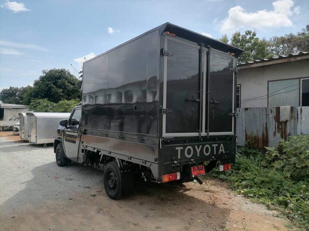 ตู้ทึบ hilux champ ตู้คาร์โก้ตู้ cargo box ตู้แห้งรถกระบะ